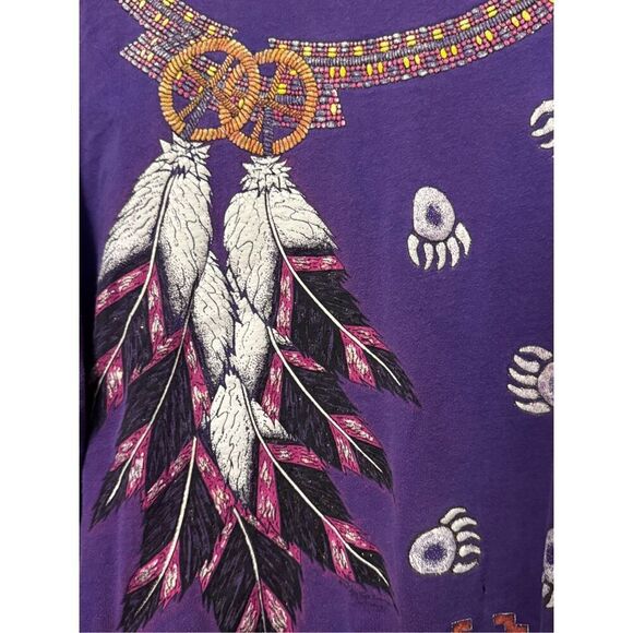 VTG  Single Stitch Native American Feather and Bear Print Purple T-Shirt Size XL - Picture 4 of 5